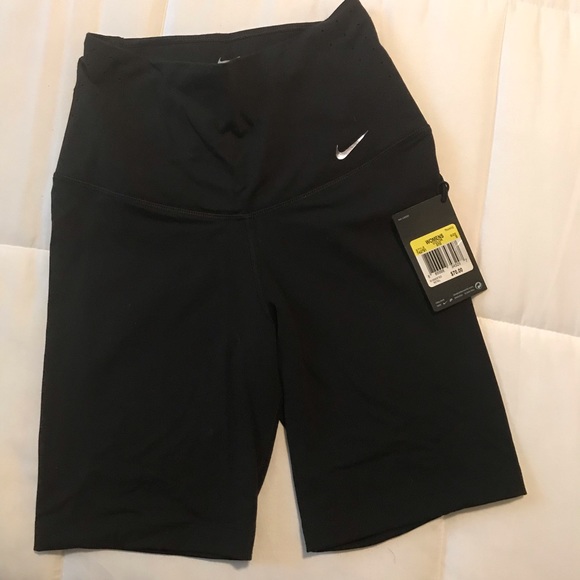 Nike Shorts - Picture 2 of 3